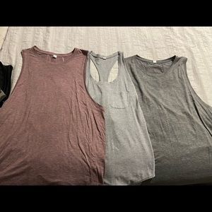 Lululemon workout shirts!